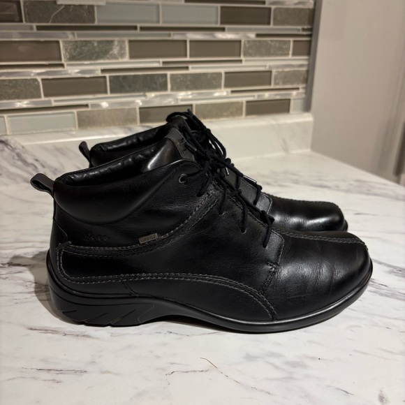 Ecco Shoes - Ecco Gor-Tex boots women’s leather ankle boots